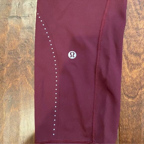 Lululemon Extra Mile Crop (Reflective 23") In Garnet/Maroon Size 8 - Picture 7 of 11